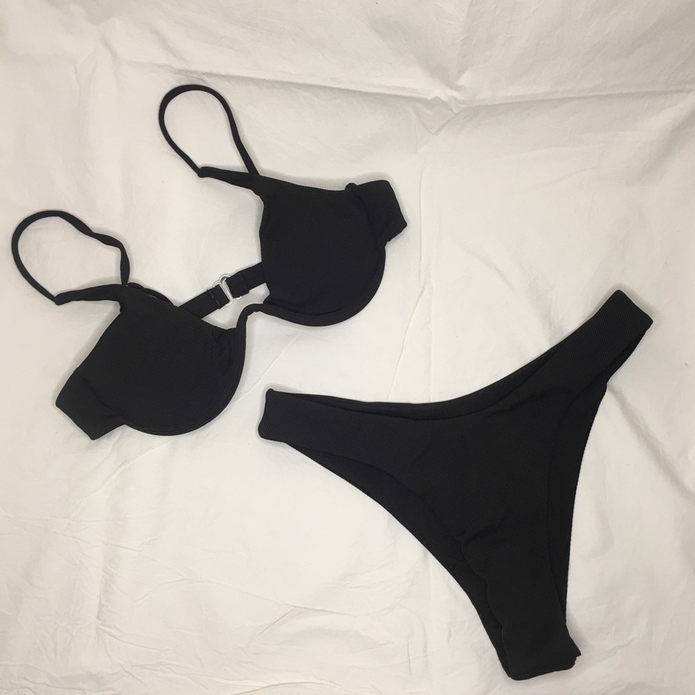 NWOT Classic Black Swim Set